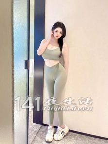 澳門-酒店伴遊- 情趣0後巨乳 - 照片